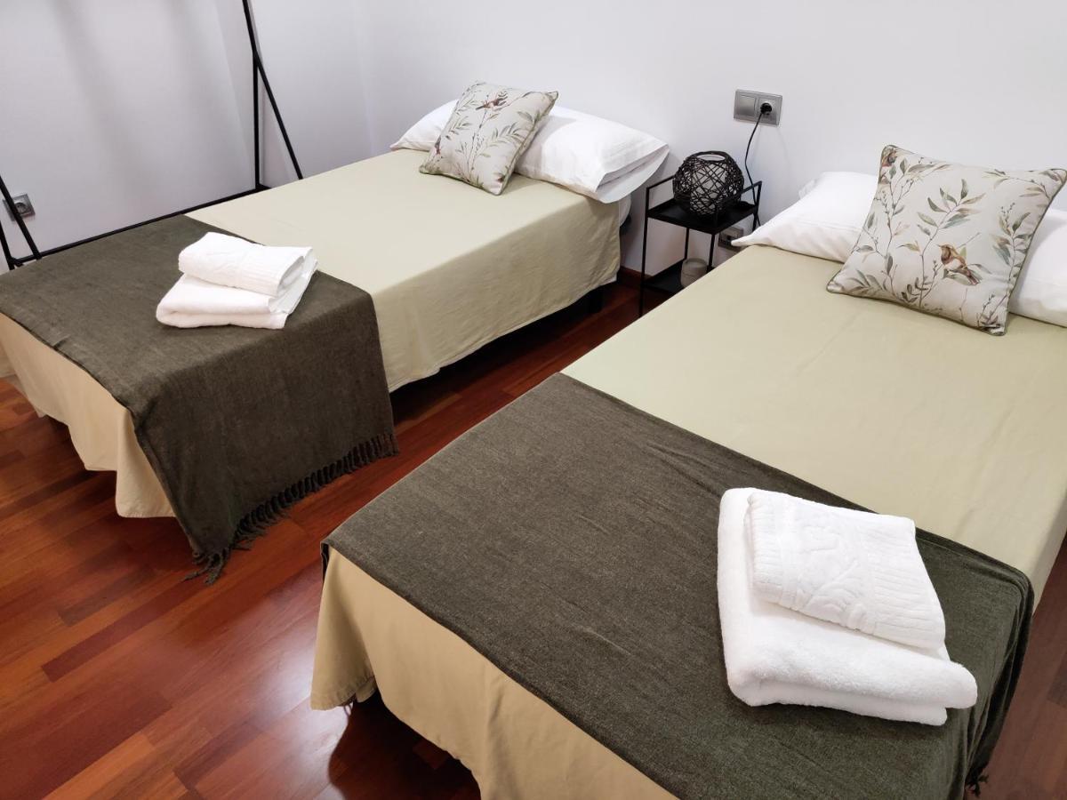 Apartamento Plaza De La Iglesia Deltebre Bagian luar foto