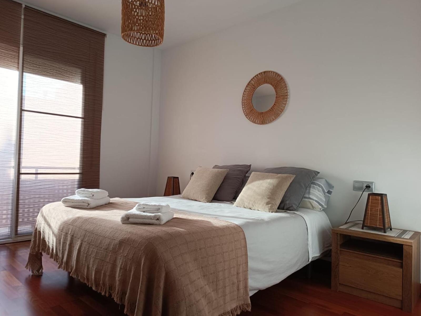 Apartamento Plaza De La Iglesia Deltebre Bagian luar foto